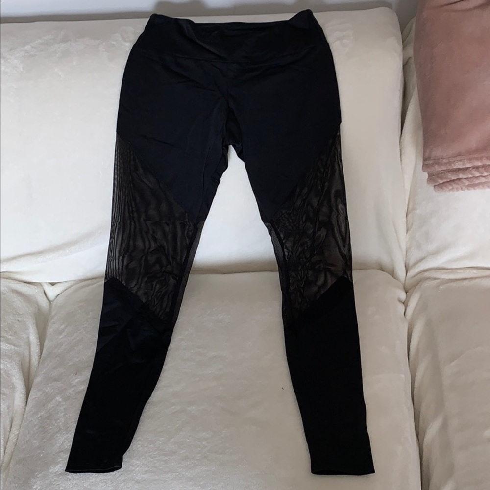 Onzie Sheer Cutout Panel Leggings